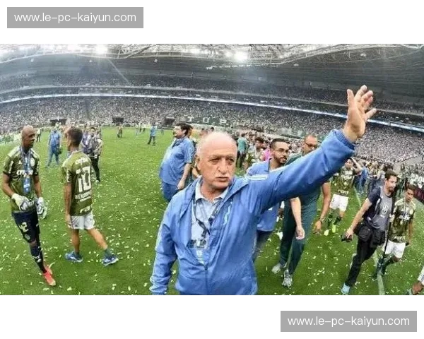 绿巨人之殇，恩里克之梦：累体育与帕尔梅拉斯的对决，一场激情与荣耀的史诗